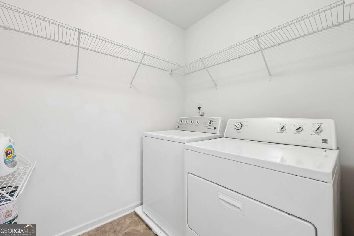 708 Pineglen Drive Property Photo 21