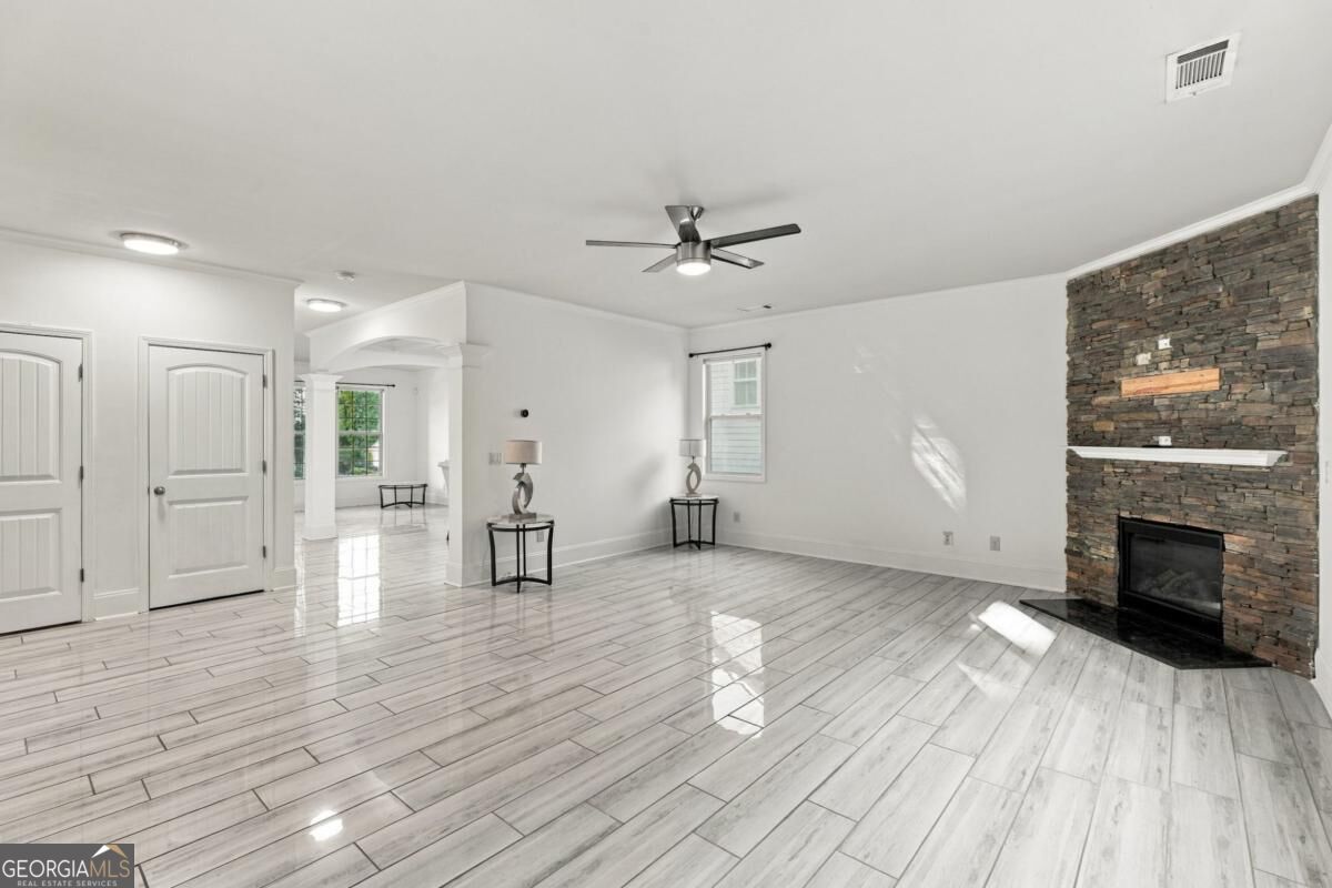 351 The Boulevard Property Photo 2