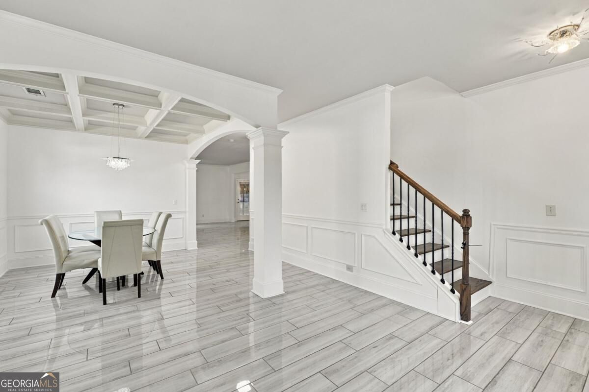 351 The Boulevard Property Photo 6