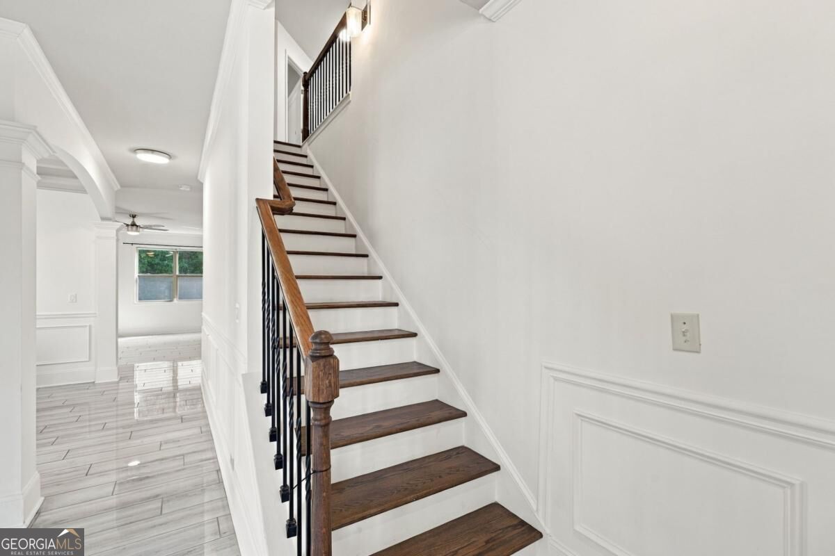 351 The Boulevard Property Photo 7