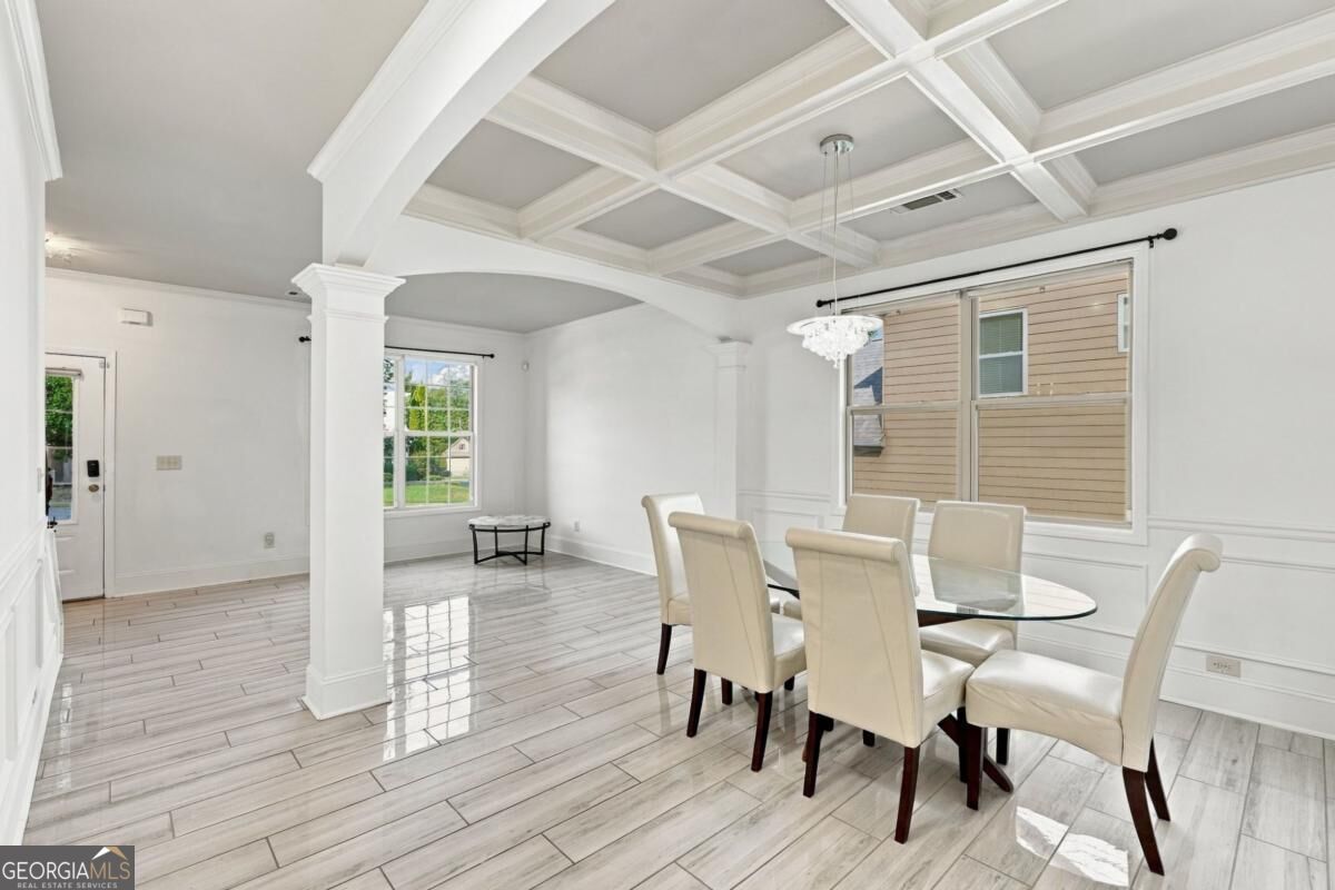 351 The Boulevard Property Photo 8