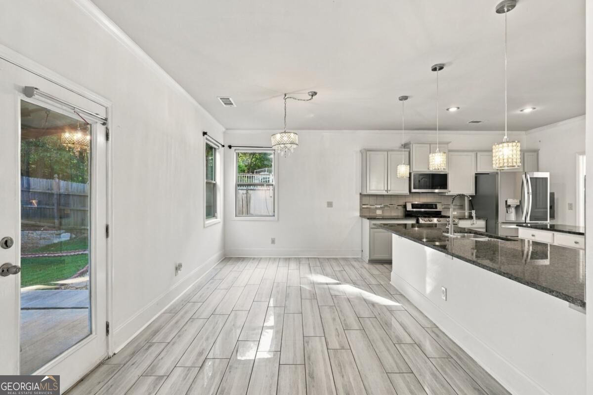 351 The Boulevard Property Photo 10