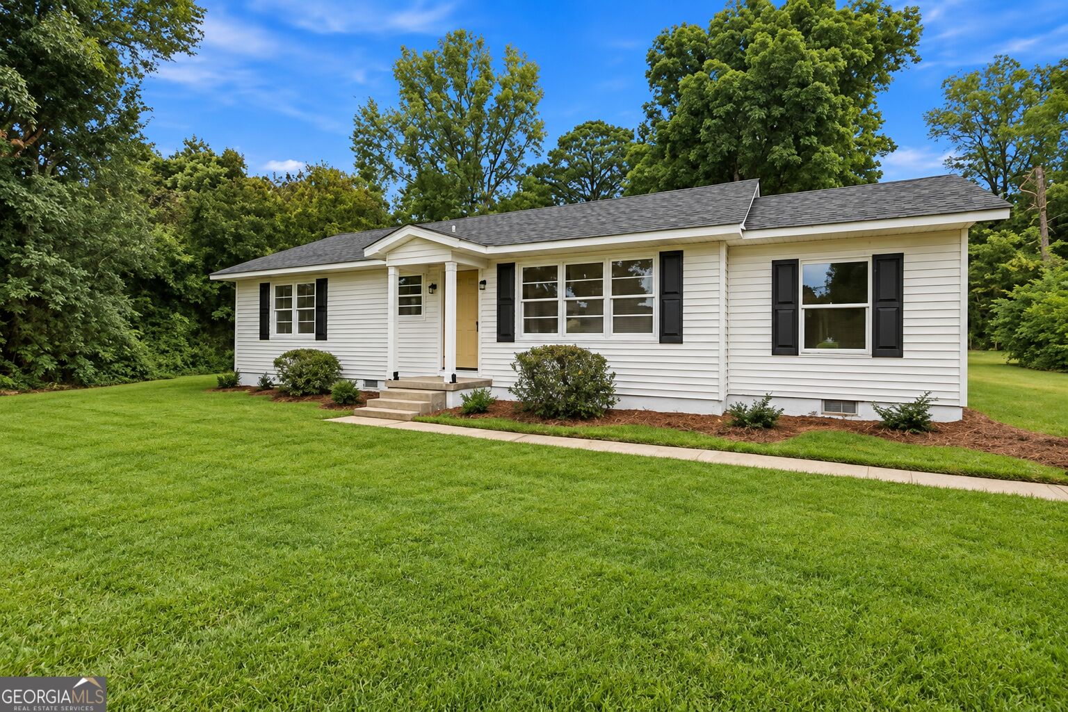 135 Pineview Road Property Photo 4