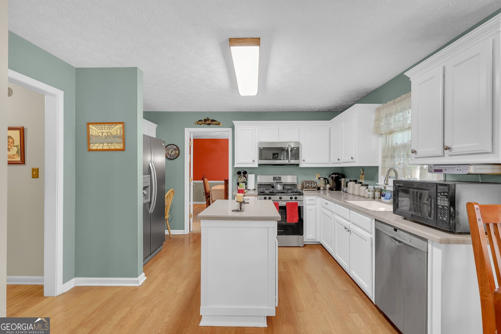 2900 Riverbend Drive Property Photo 8