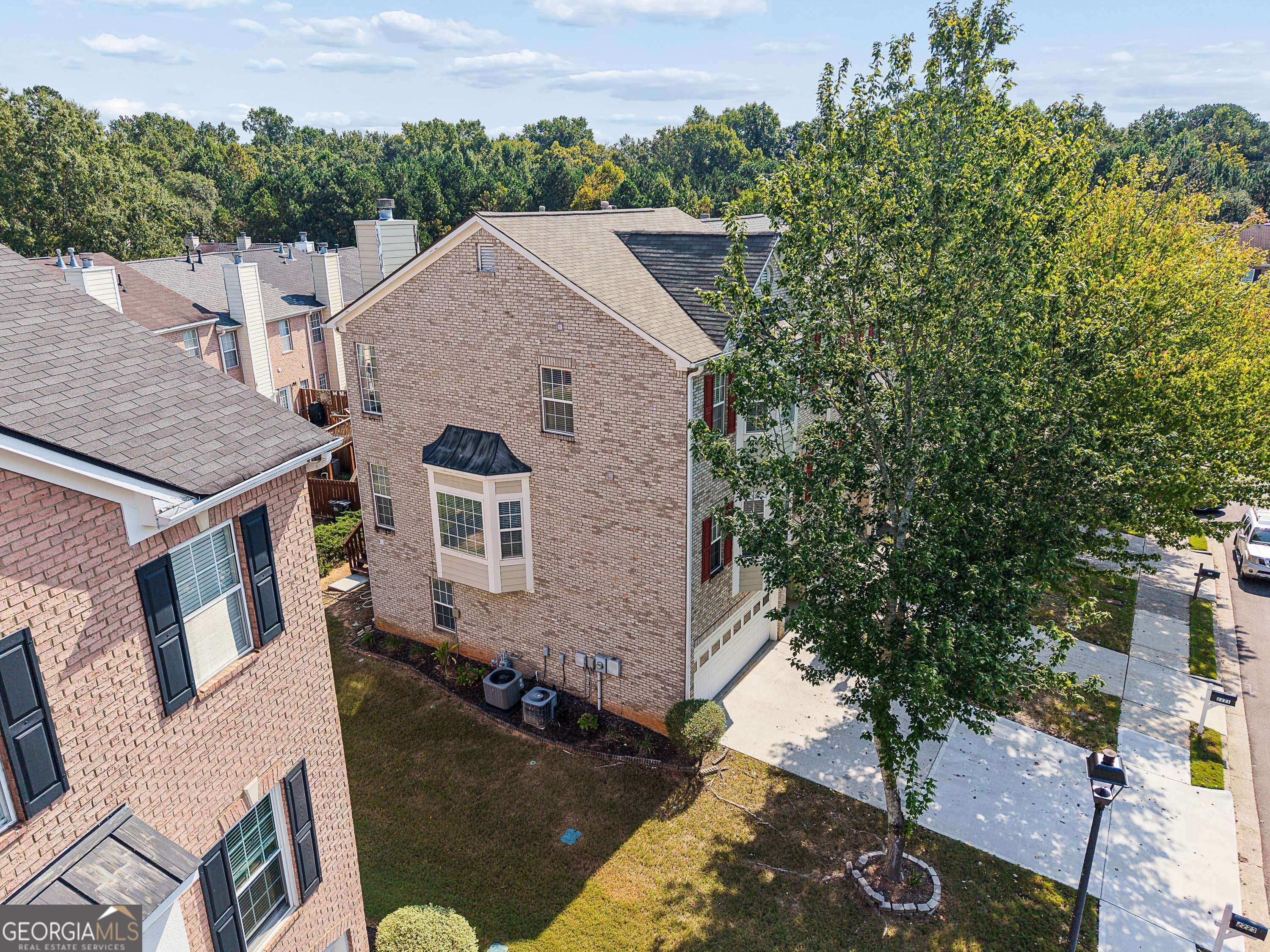 2223 Mill Garden Place Property Photo 4