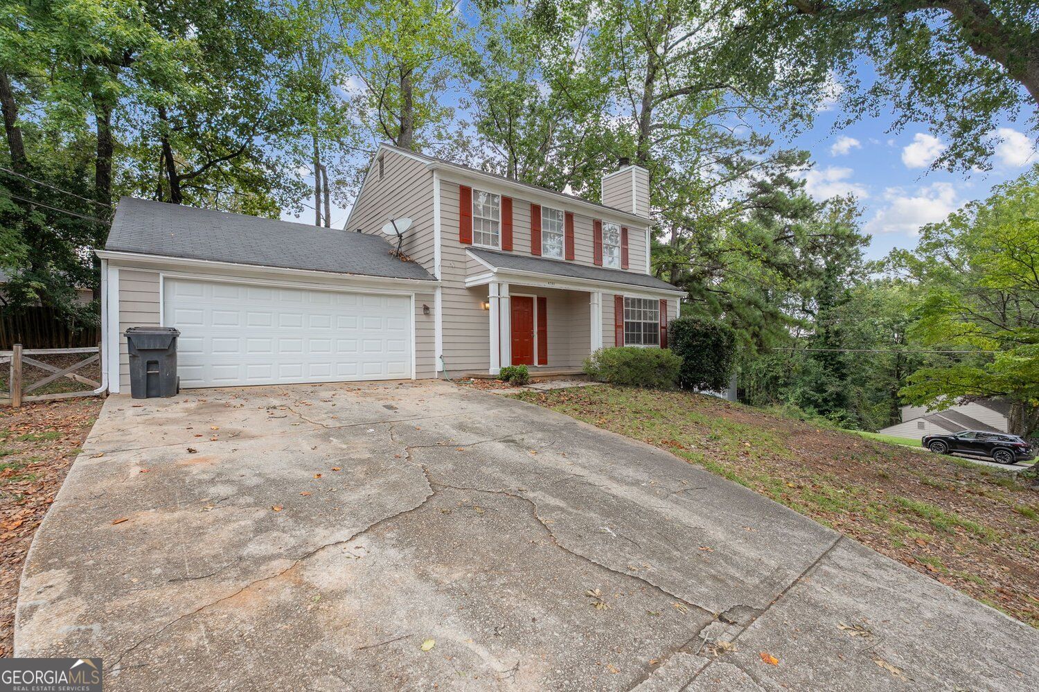 4701 Valley Ridge Drive Property Photo 2