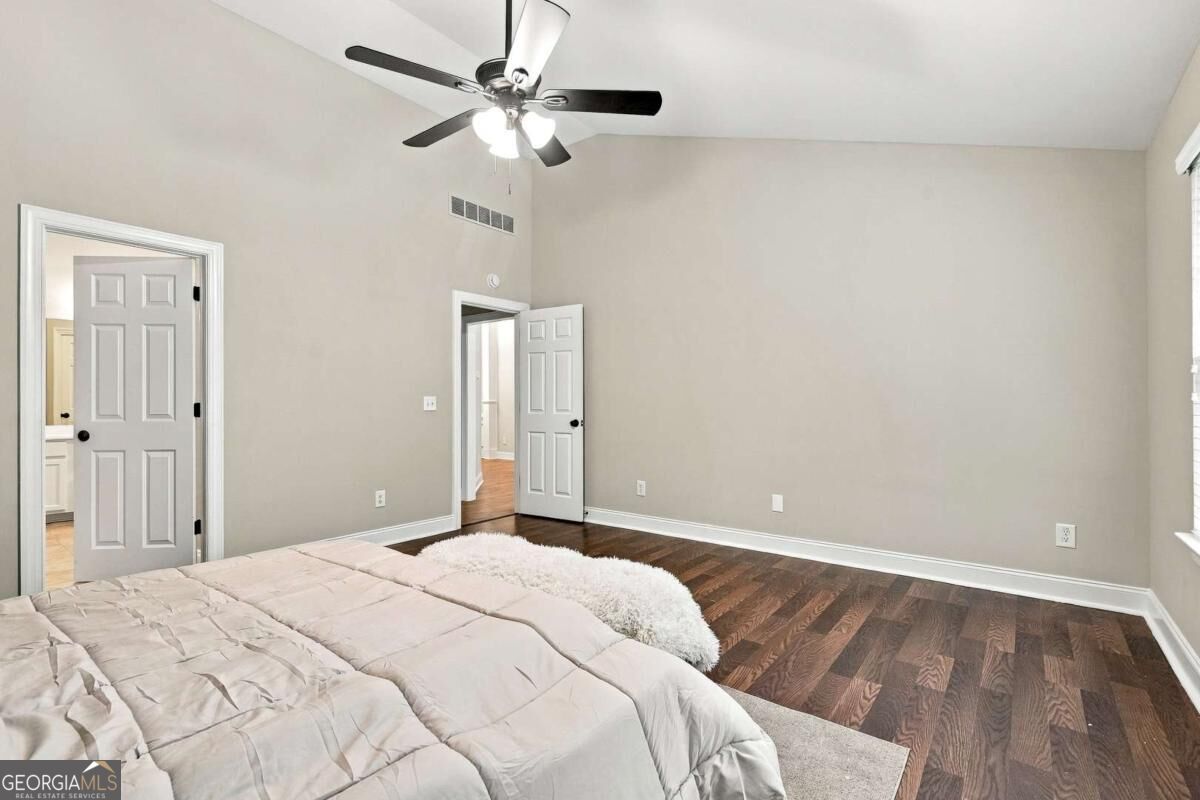 6749 Carriage Walk Lane Property Photo 17
