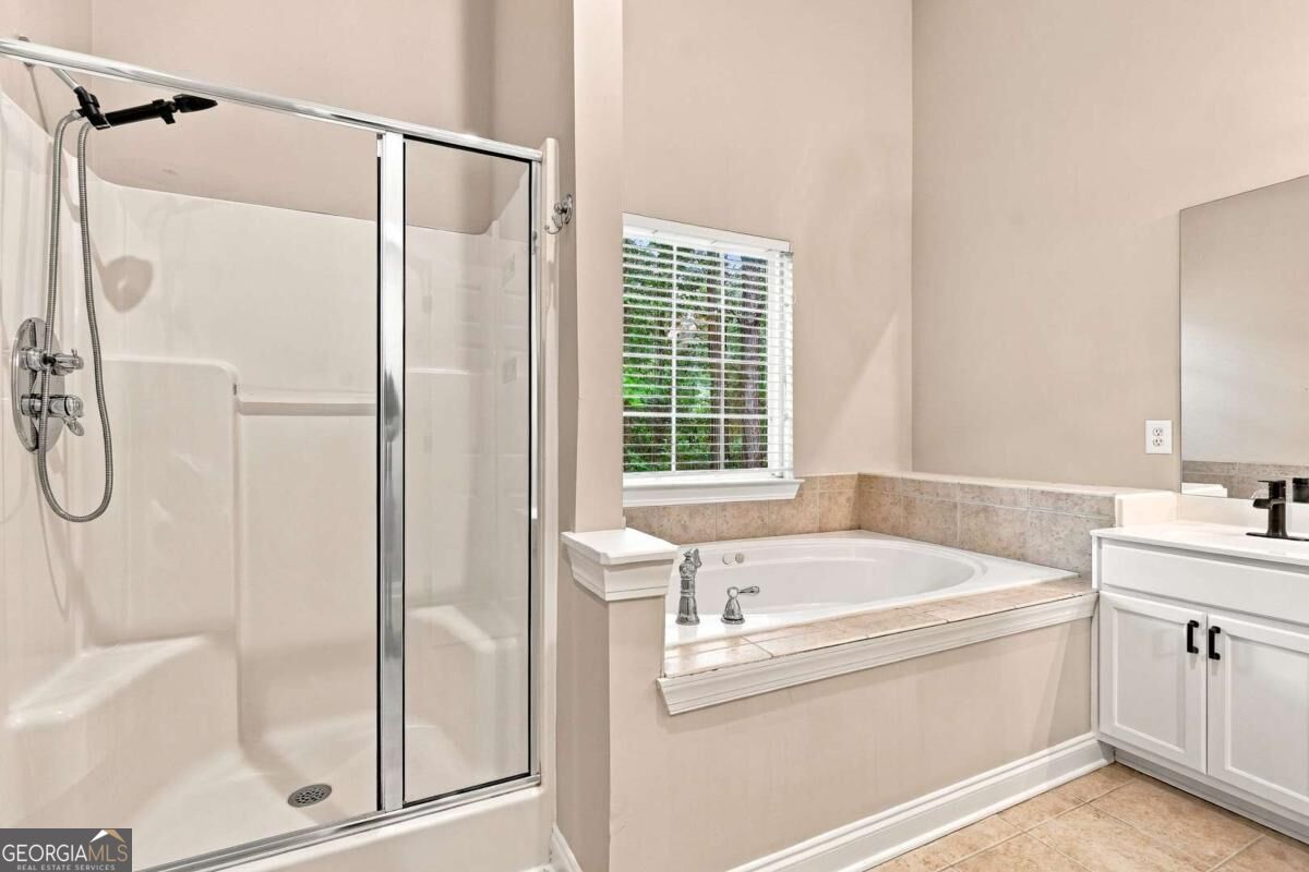 6749 Carriage Walk Lane Property Photo 20