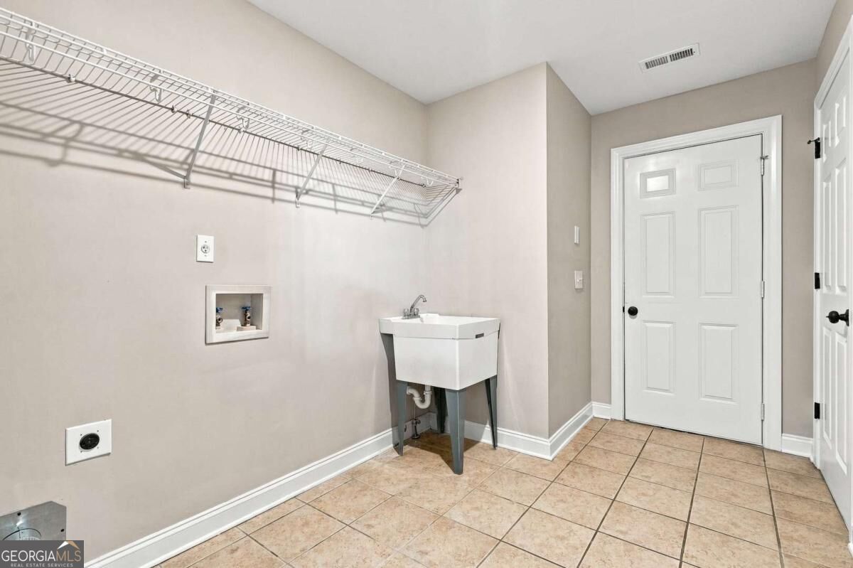 6749 Carriage Walk Lane Property Photo 36