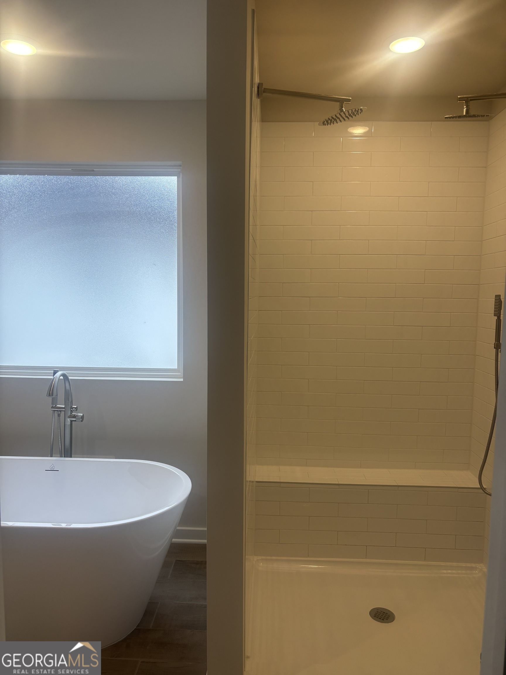 502 Headwater Court Property Photo 2