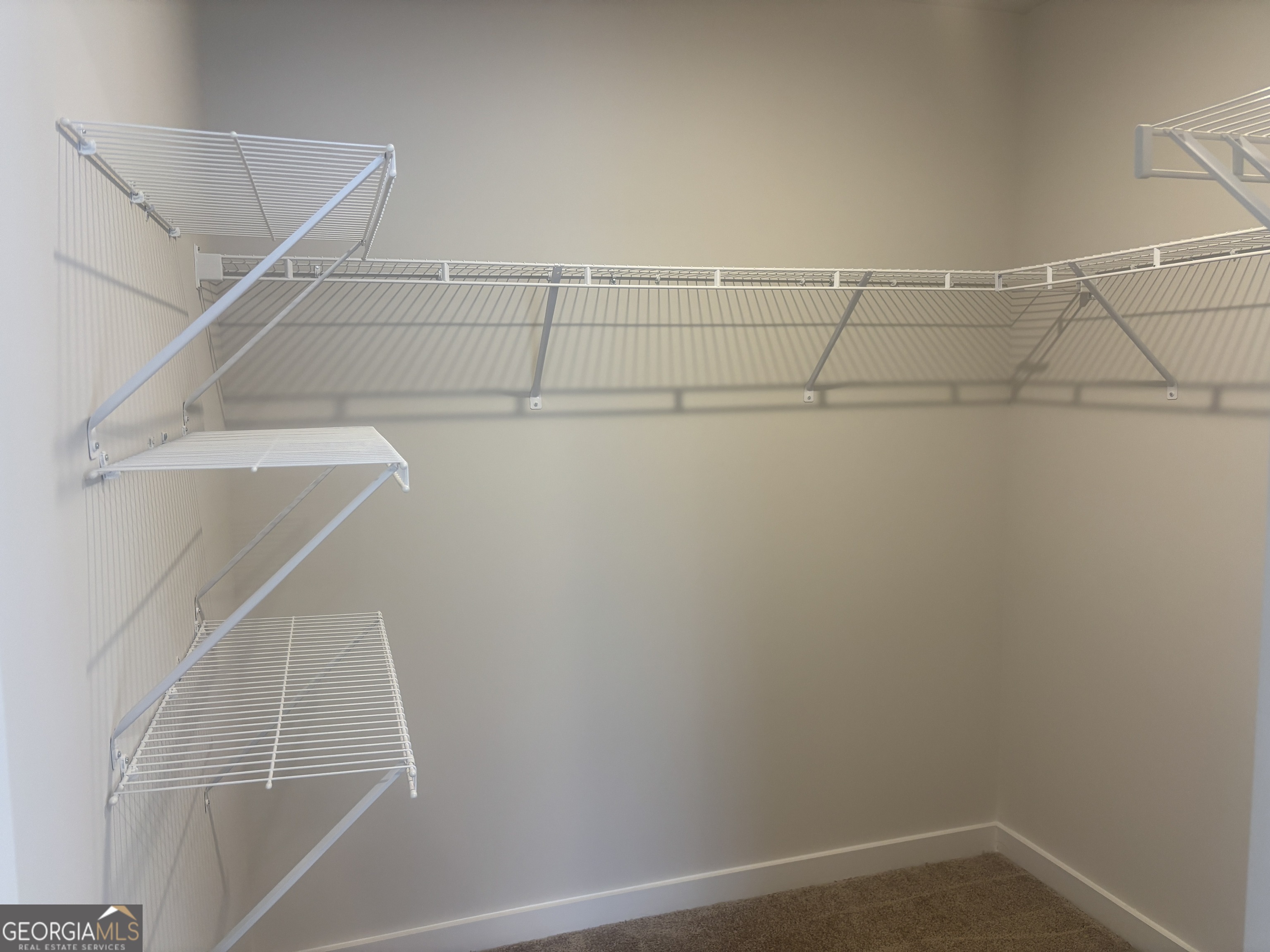 502 Headwater Court Property Photo 4