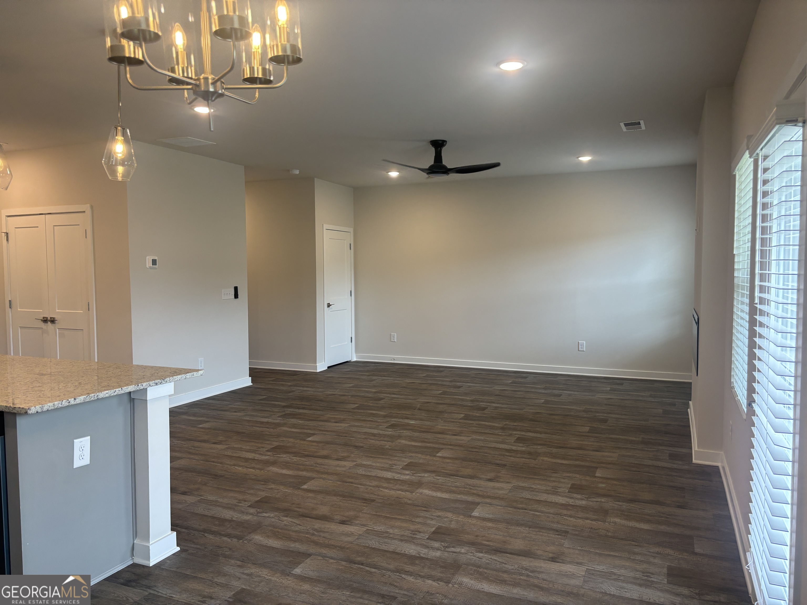 502 Headwater Court Property Photo 9