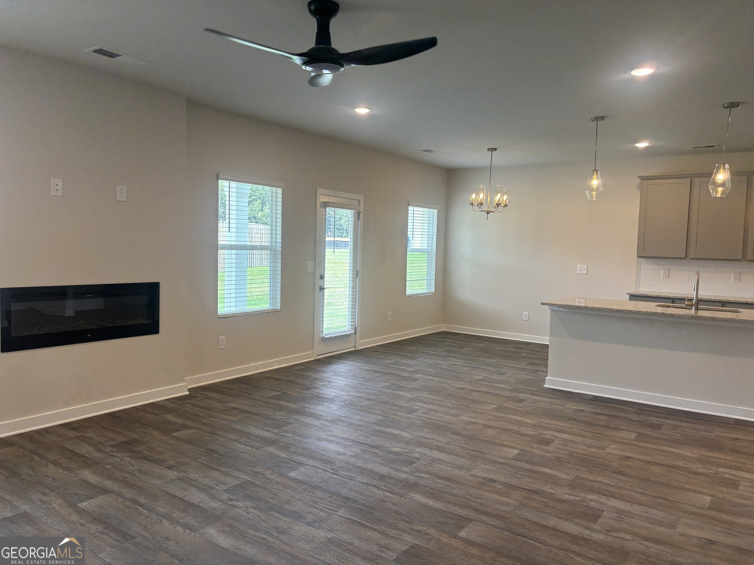 502 Headwater Court Property Photo 12