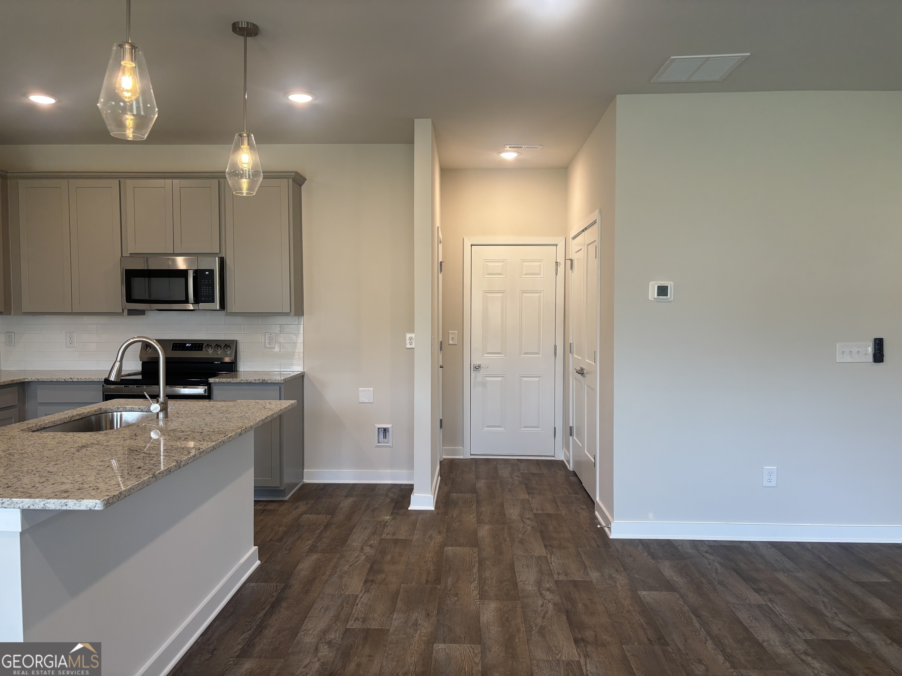 502 Headwater Court Property Photo 14