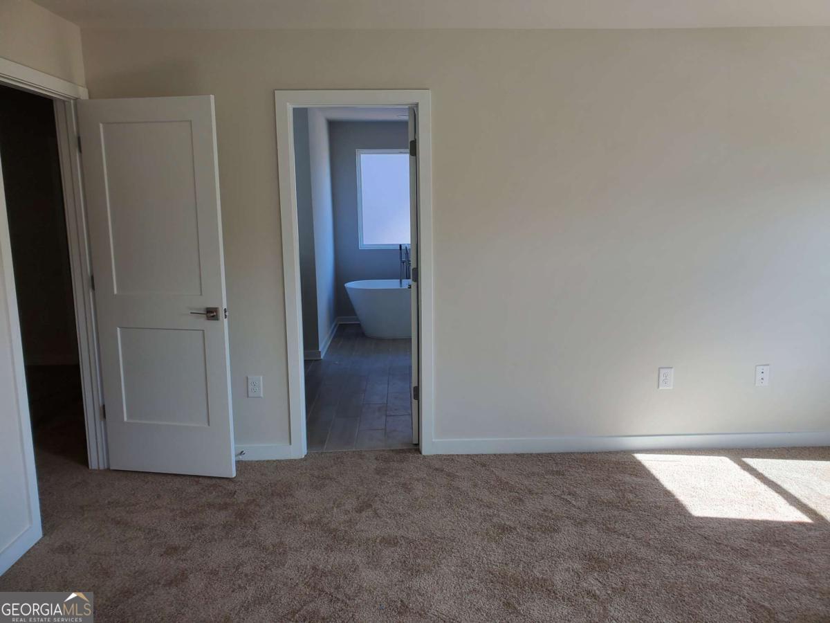 502 Headwater Court Property Photo 16