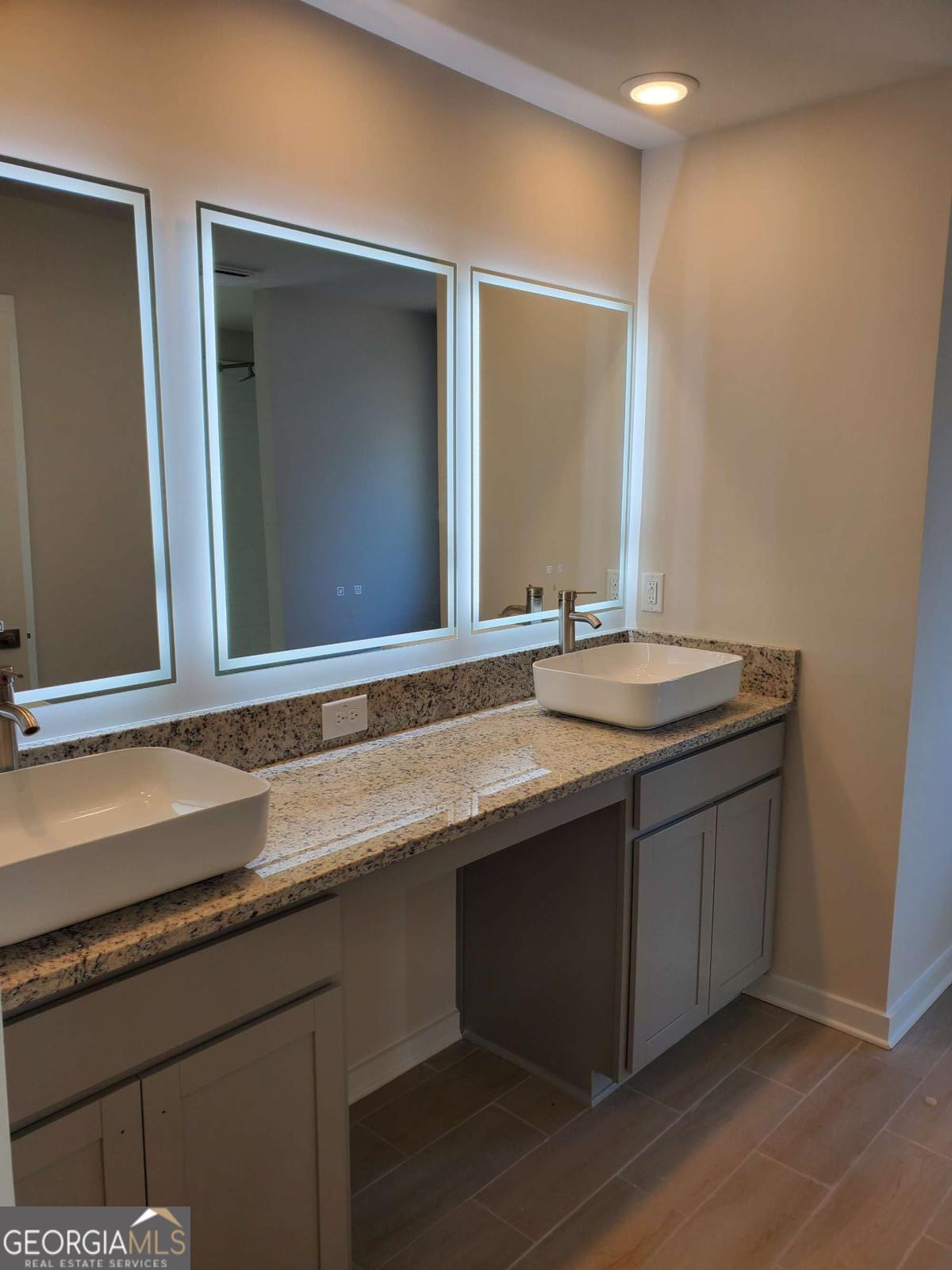 502 Headwater Court Property Photo 20