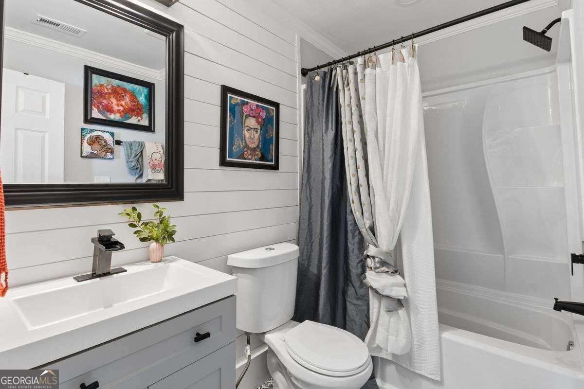 2330 Castle Lane Ne Property Photo 19