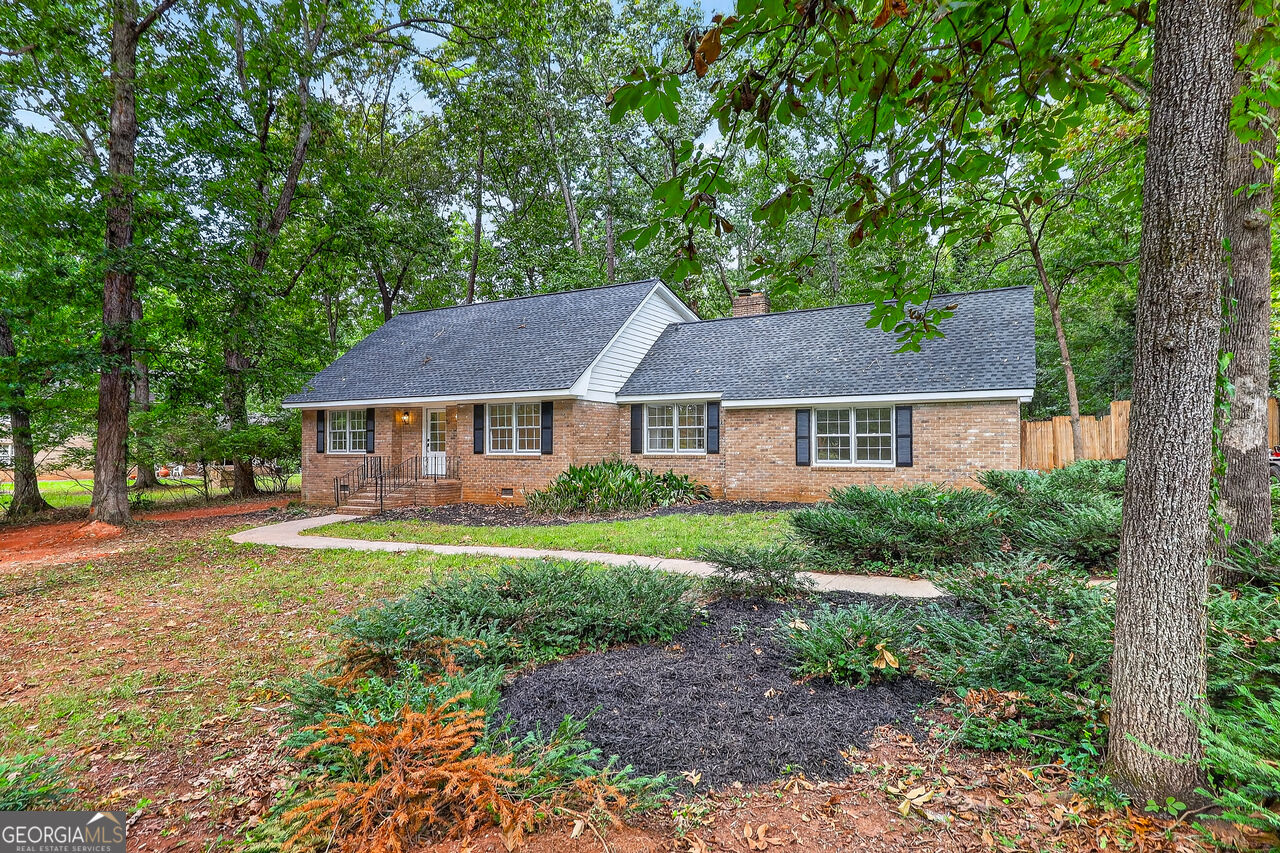 255 Cedar Creek Drive Property Photo 1