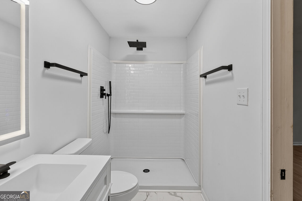 255 Cedar Creek Drive Property Photo 18