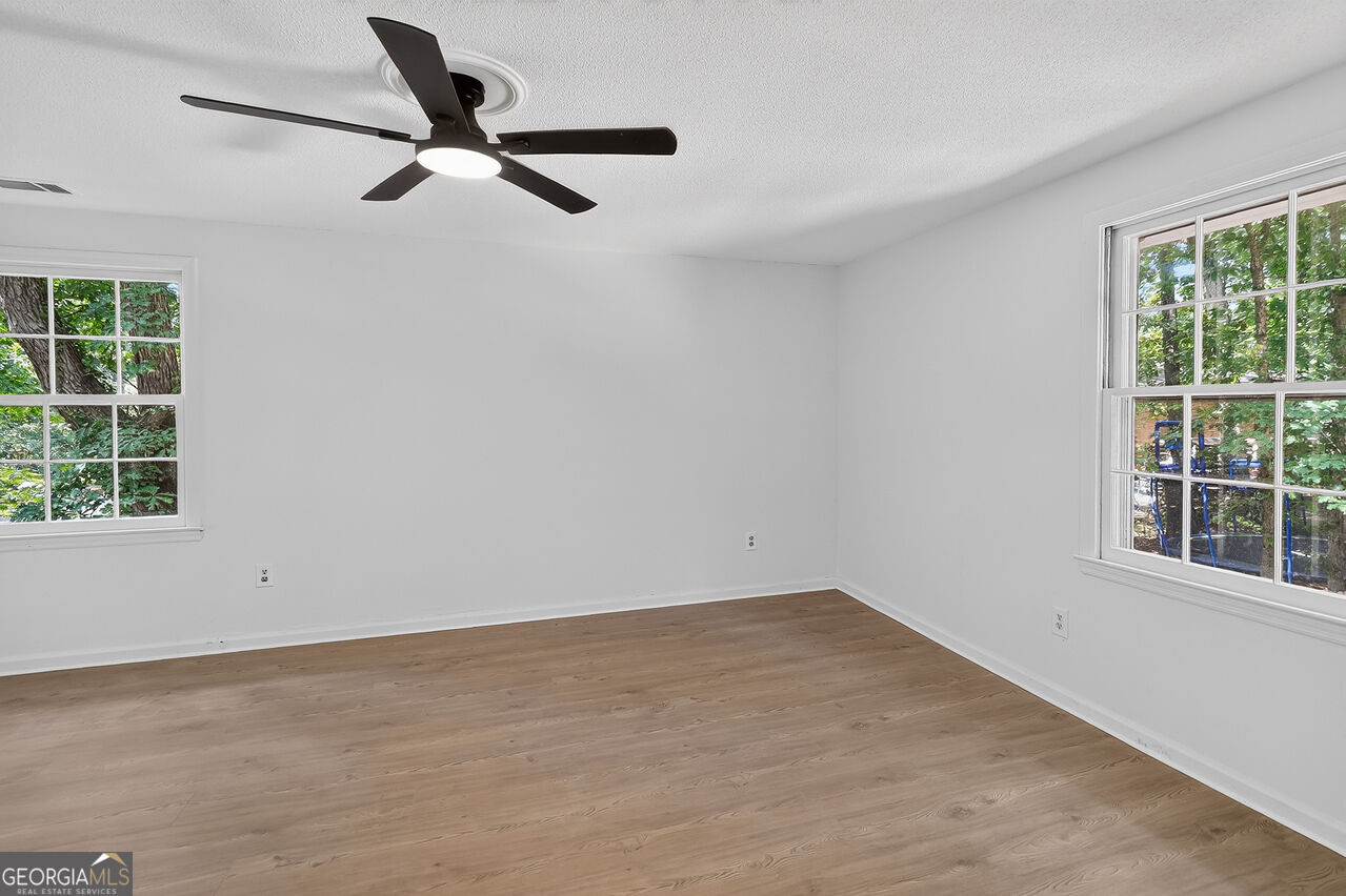 255 Cedar Creek Drive Property Photo 24