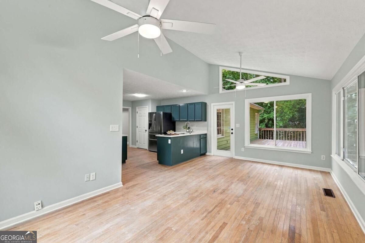 210 Crabapple Lane Property Photo 8