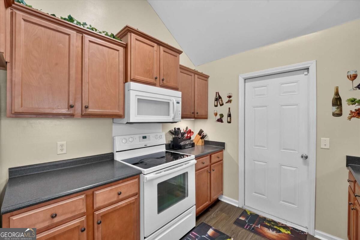 30 Bostwick Drive Property Photo 16
