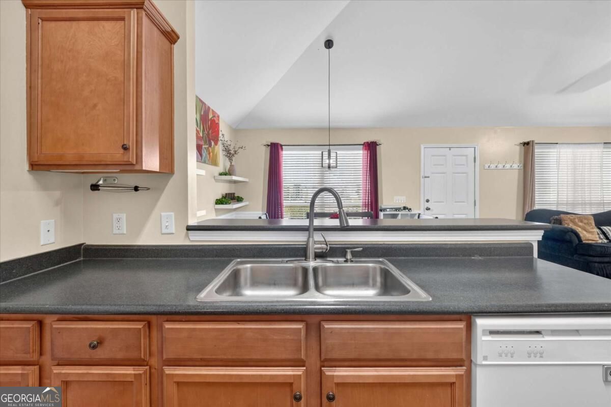 30 Bostwick Drive Property Photo 18