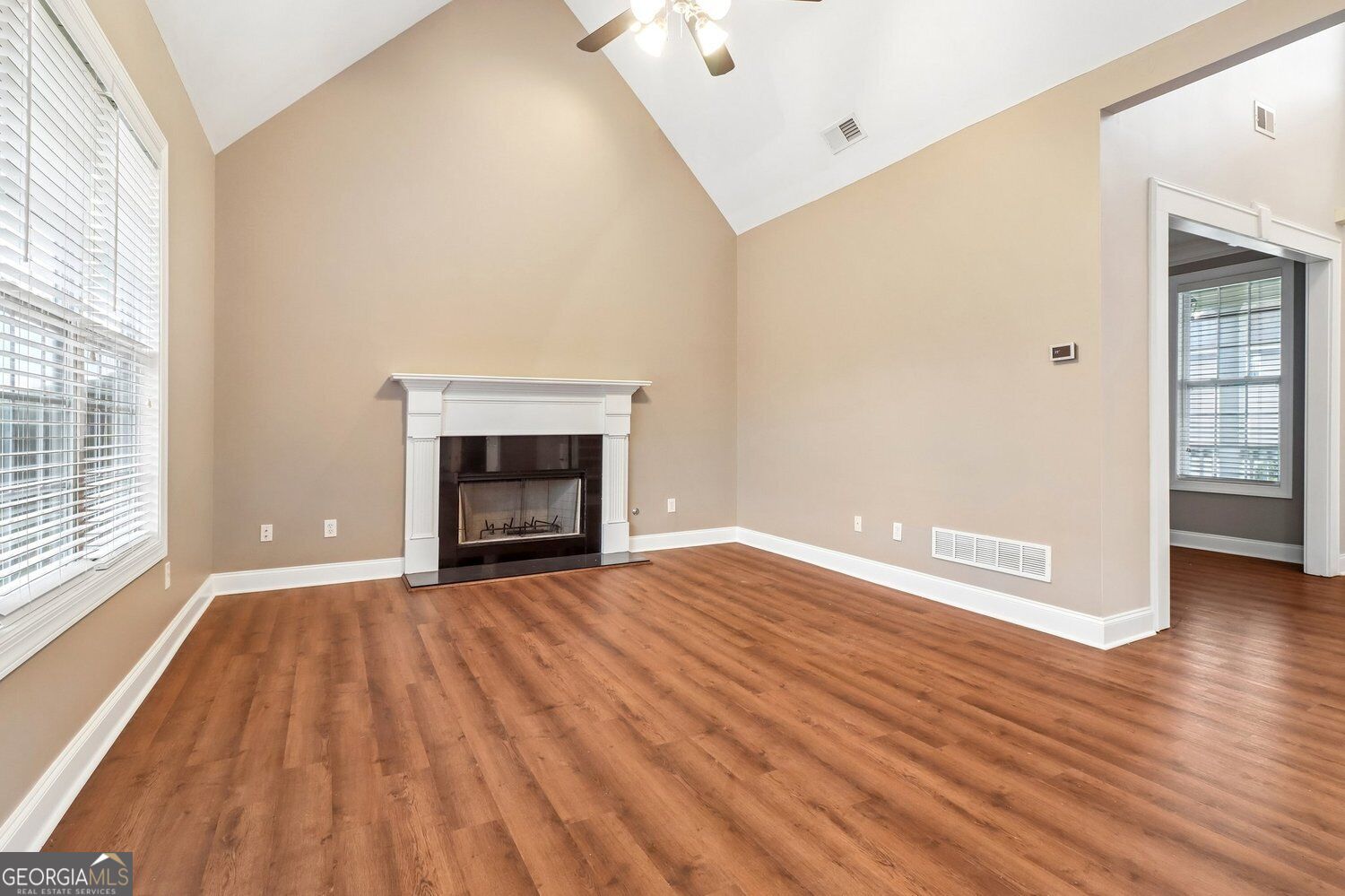 5751 Vinings Place Court Se Property Photo 12