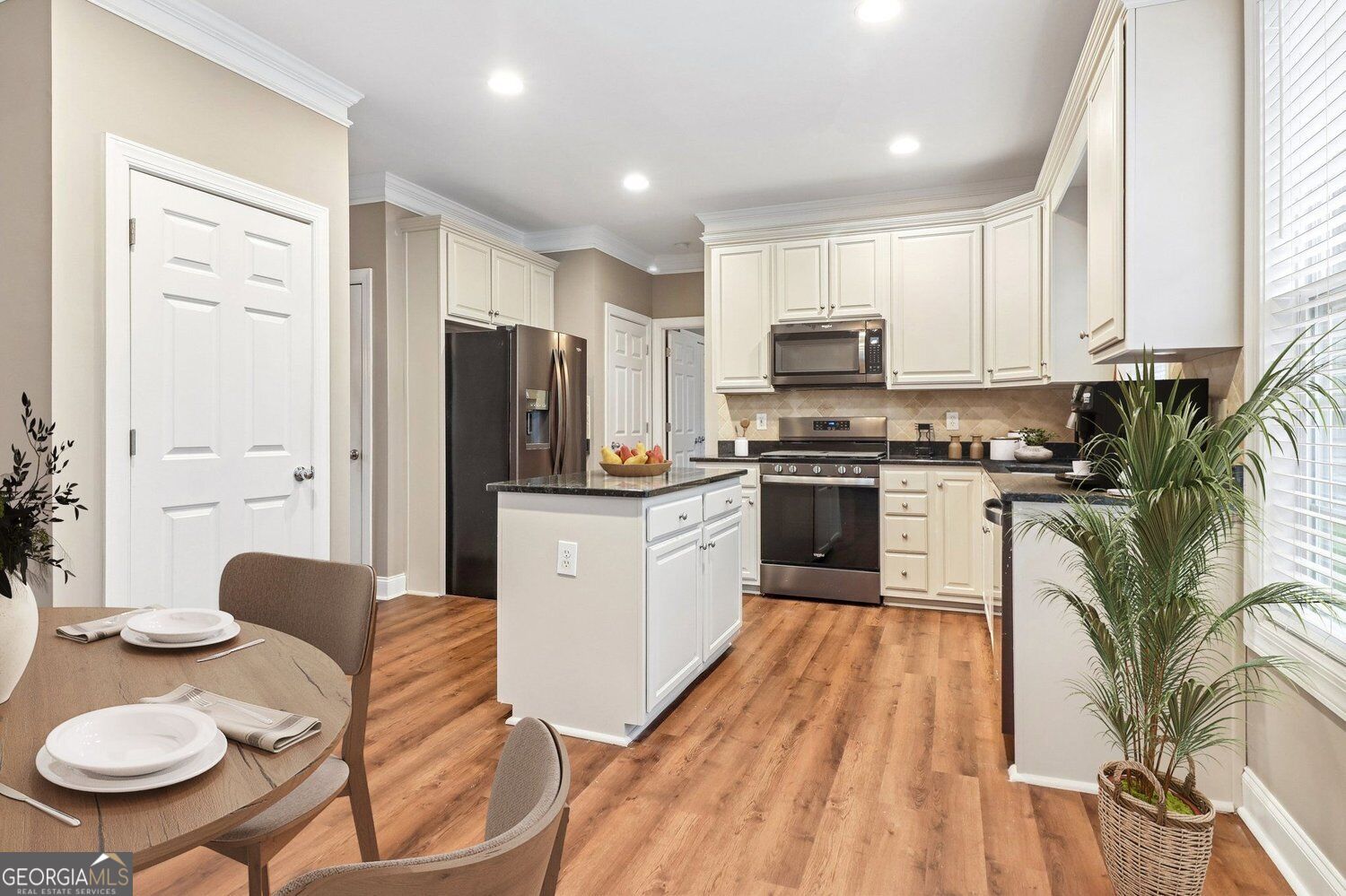 5751 Vinings Place Court Se Property Photo 19