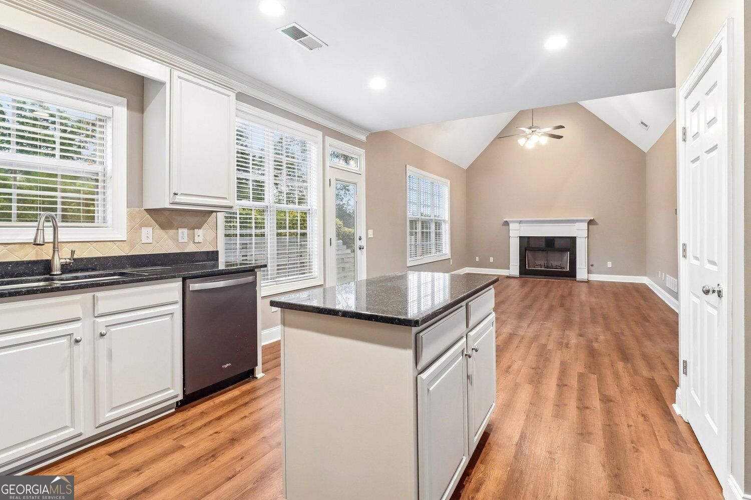5751 Vinings Place Court Se Property Photo 21