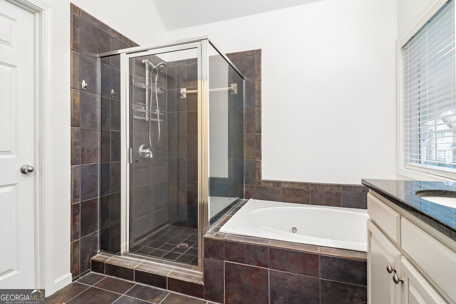 5751 Vinings Place Court Se Property Photo 52