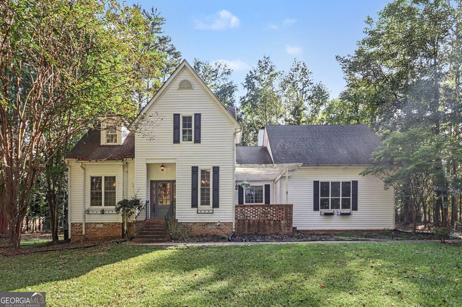 180 Courtland Drive Property Photo 1