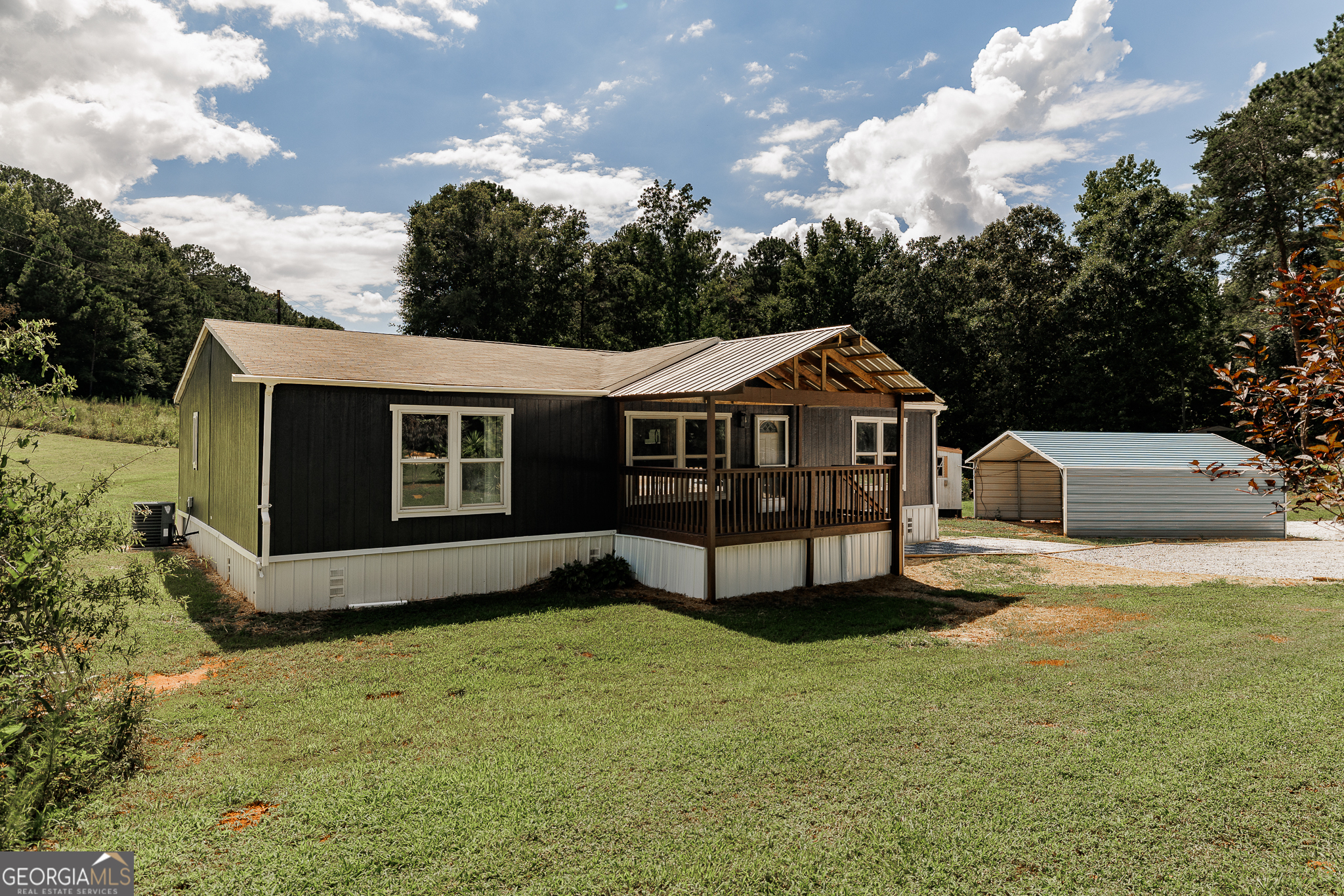 1637 Young Harris Road Property Photo 1