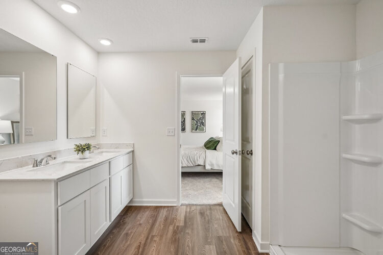 224 Landing Boulevard Property Photo 11