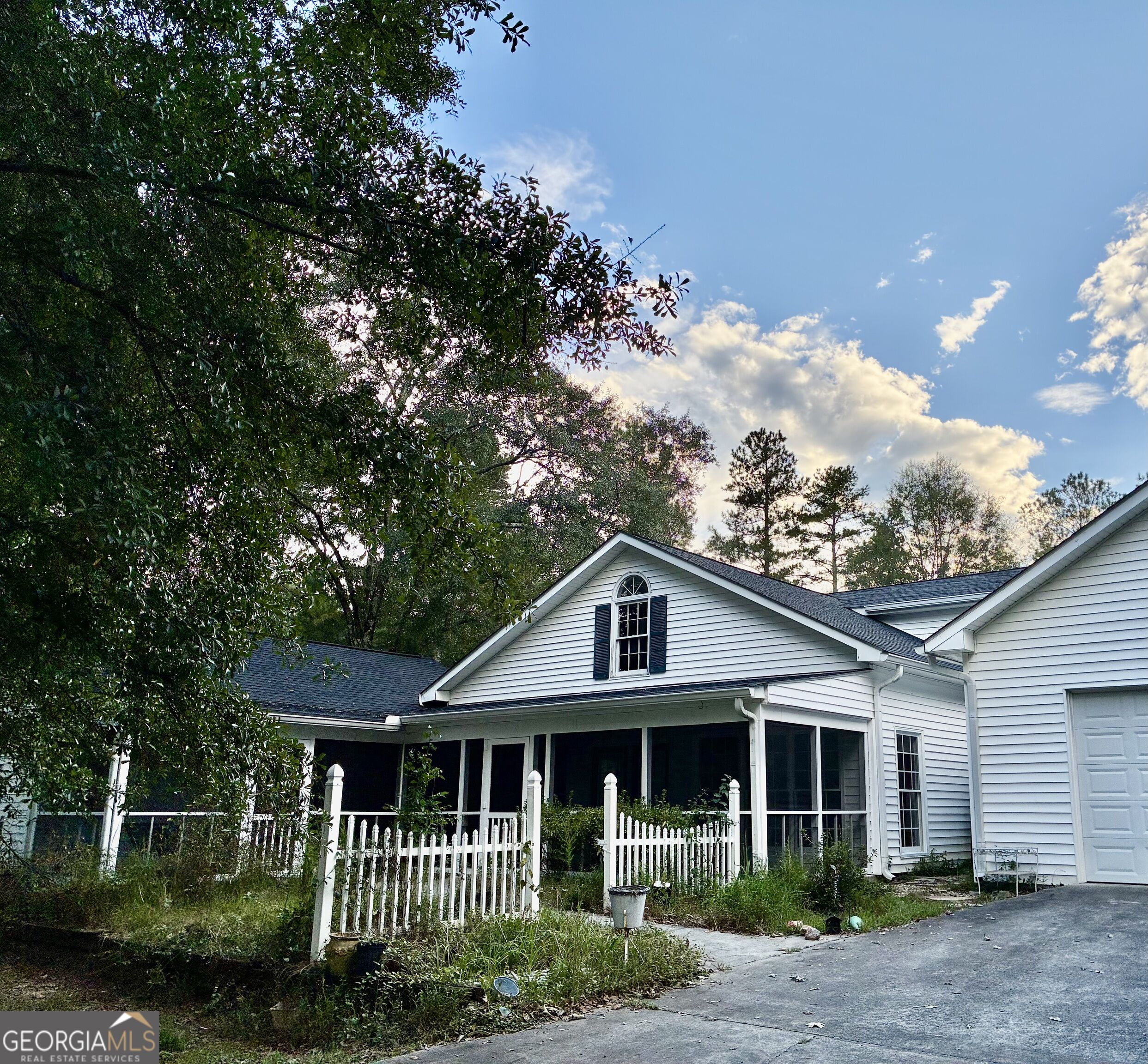 145 Kellett Road Ne Property Photo 1