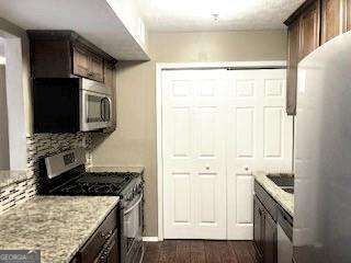 511 Park Ridge Circle Property Photo 7