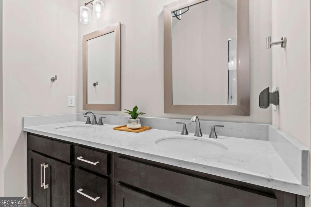 1402 Wisteria Wall Drive Property Photo 23