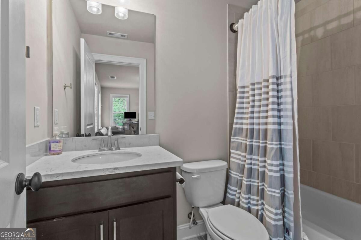 1402 Wisteria Wall Drive Property Photo 32