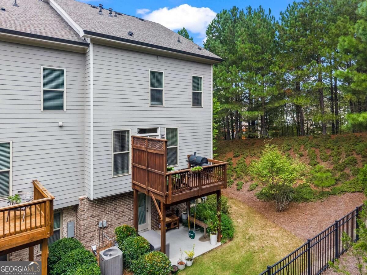 1402 Wisteria Wall Drive Property Photo 34