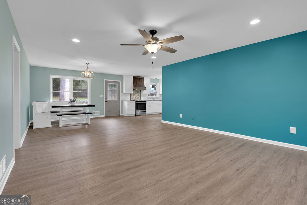 3310 Donna Way Property Photo 11