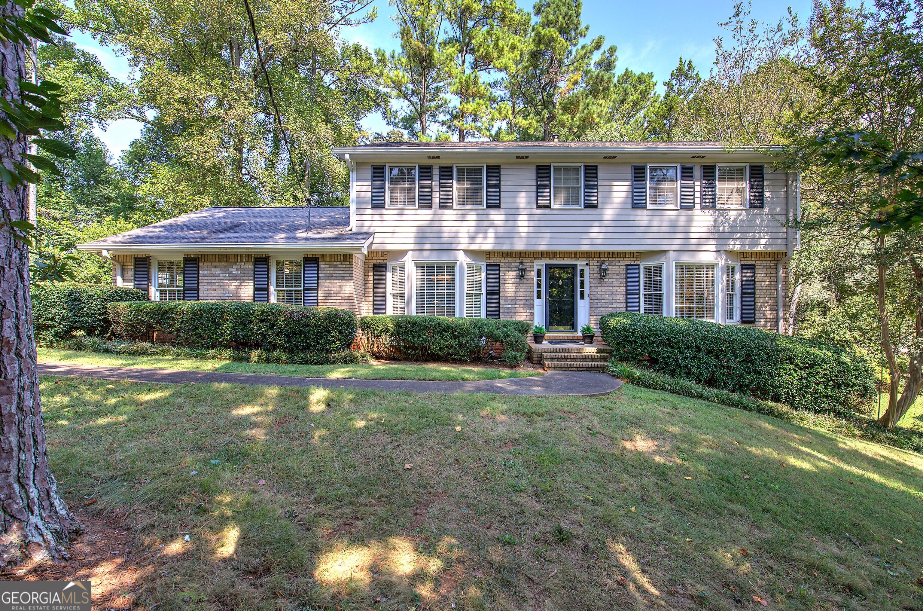 2747 Pinestream Drive NE