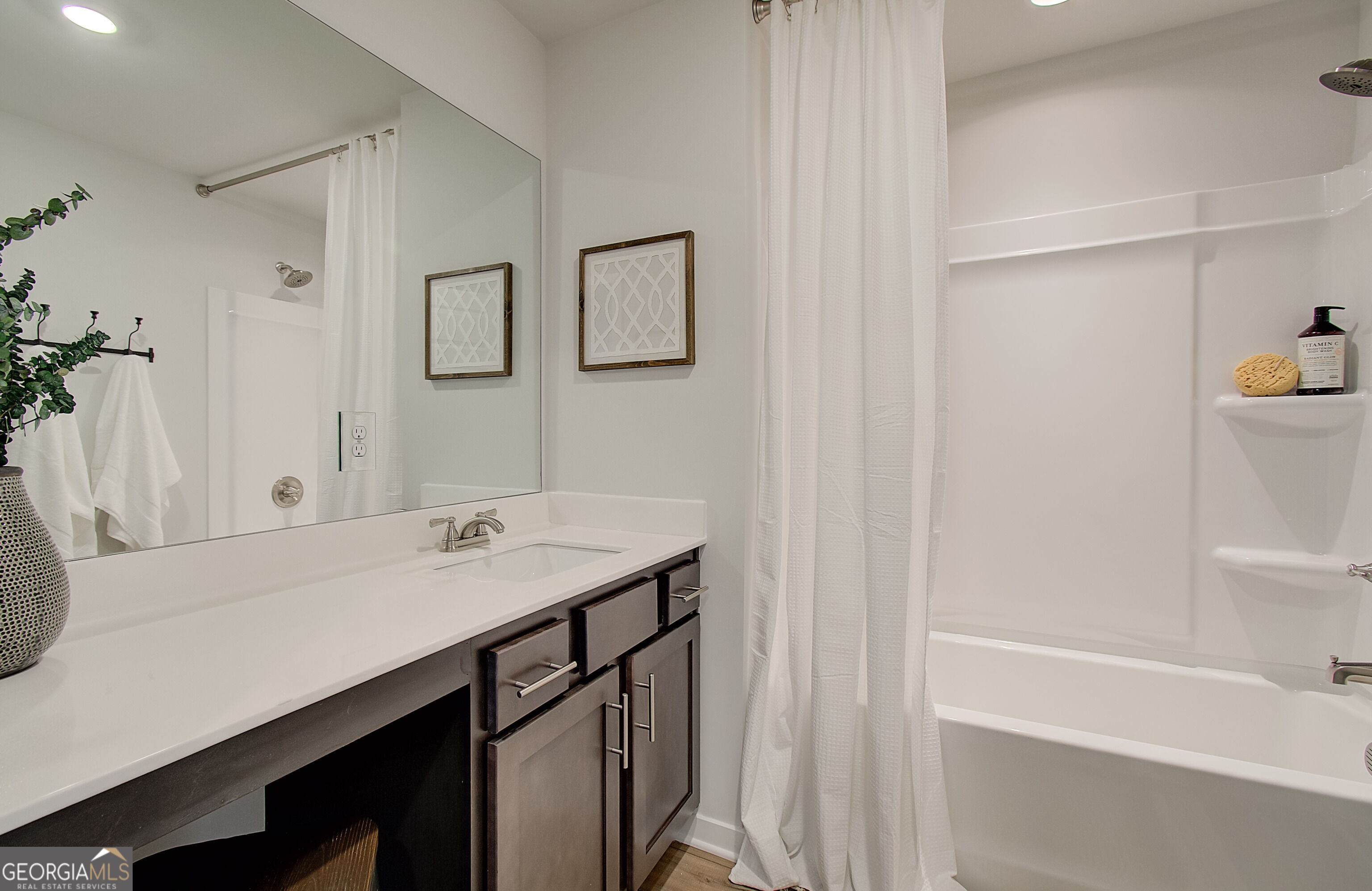302 Brook Landing Circle Property Photo 2