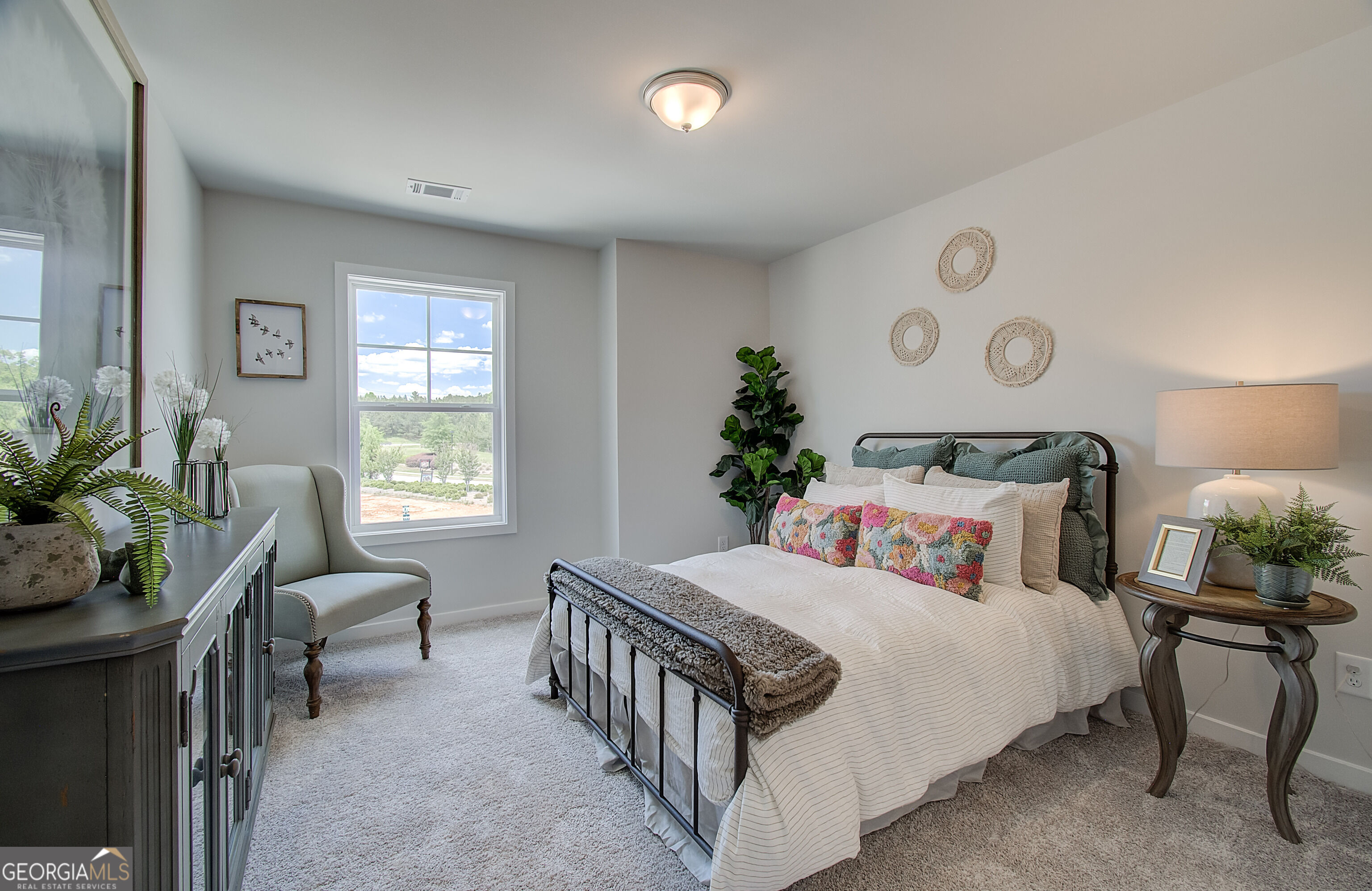 302 Brook Landing Circle Property Photo 4