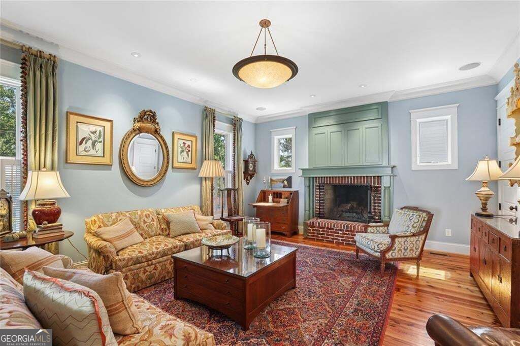 2706 Winding Lane Ne Property Photo 2