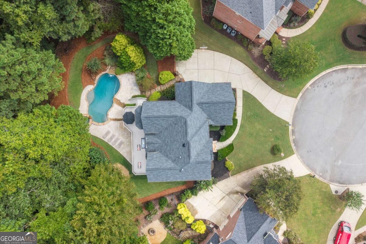 246 Cedarhurst Drive Property Photo 3