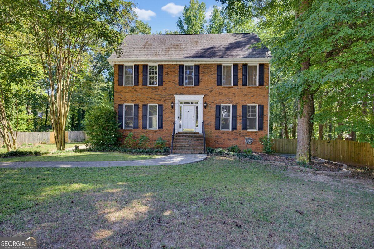 2711 Lochraven Court Property Photo 1