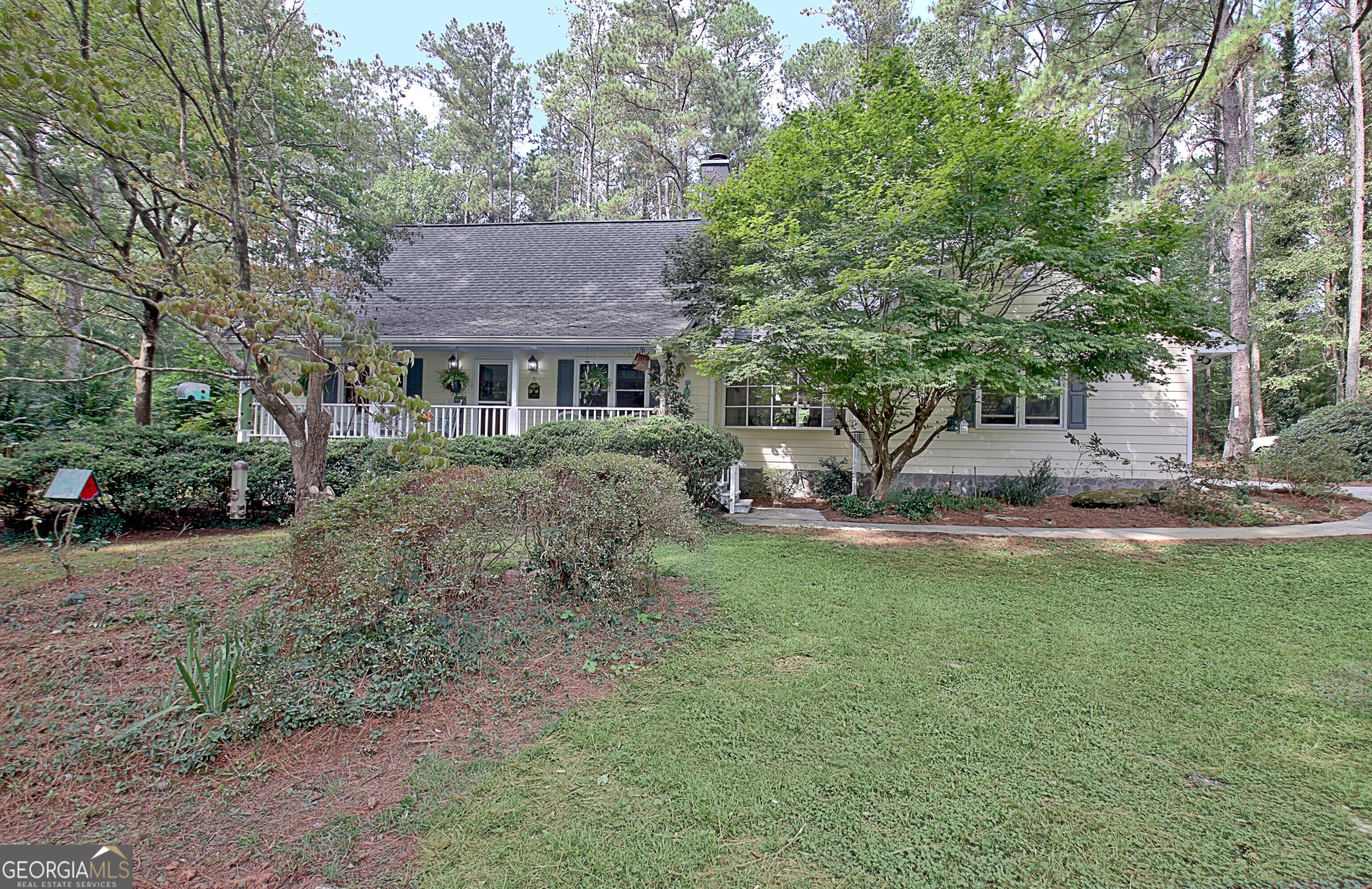 100 Hillside Drive Property Photo 1