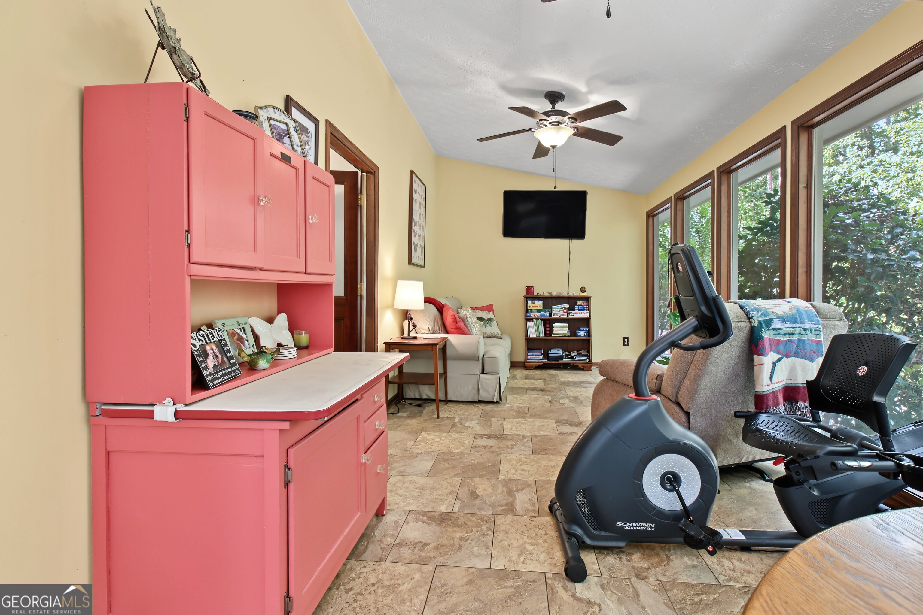 100 Hillside Drive Property Photo 32