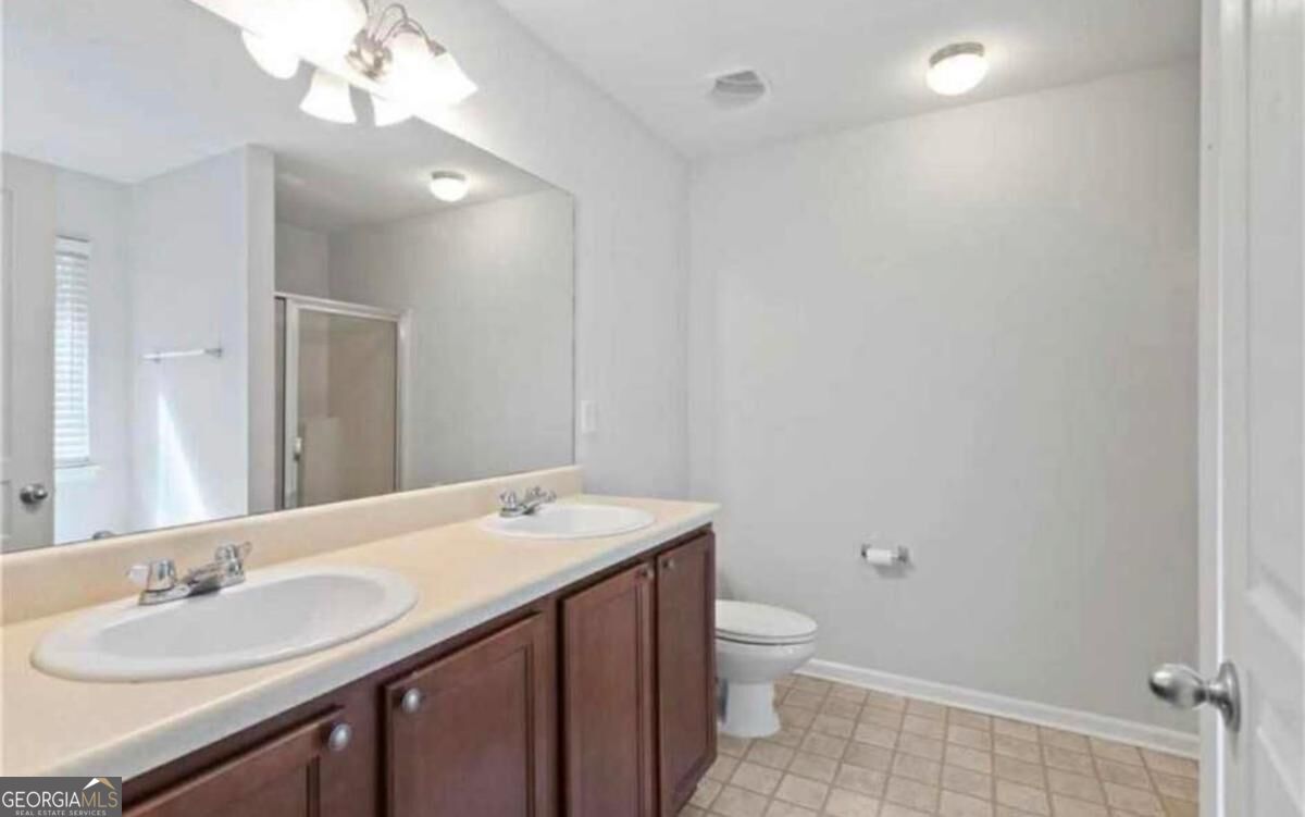 1251 Rockfield Circl Property Photo 4