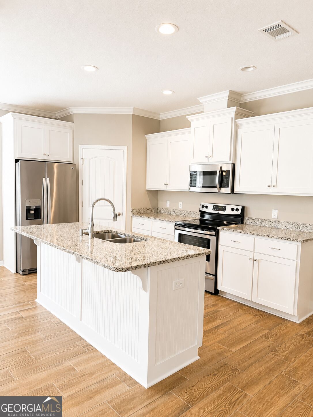 125 Gary Circle Property Photo 4